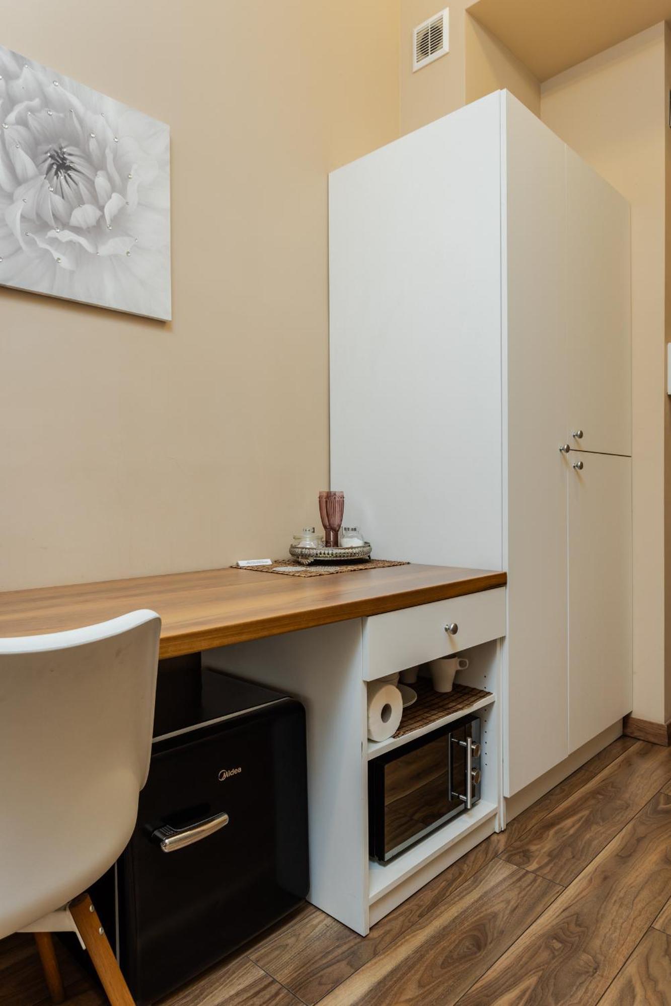 Functional And Comfortable Very Berry Studios In Poznan By Noclegi Renters Bagian luar foto
