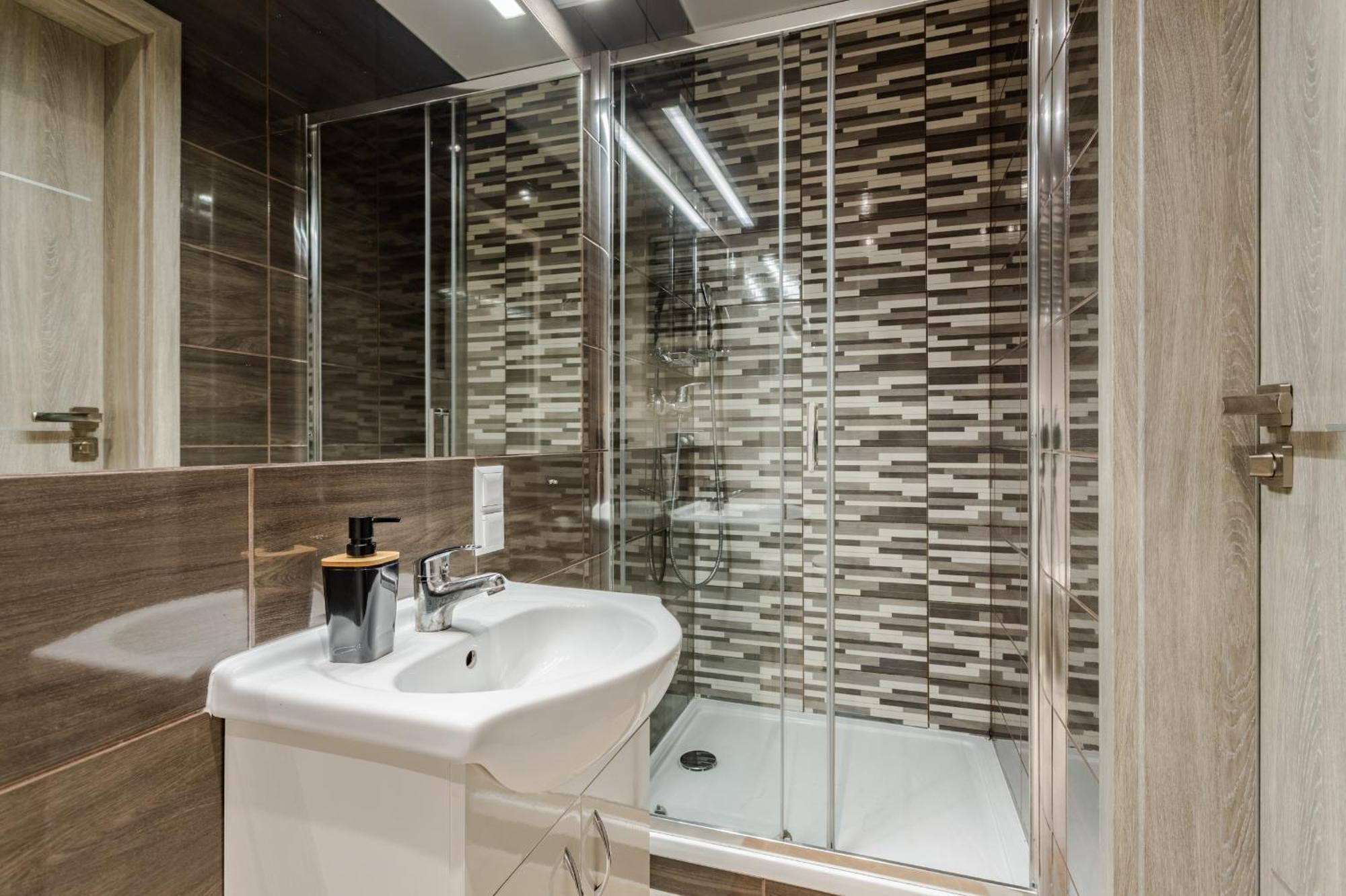 Functional And Comfortable Very Berry Studios In Poznan By Noclegi Renters Bagian luar foto