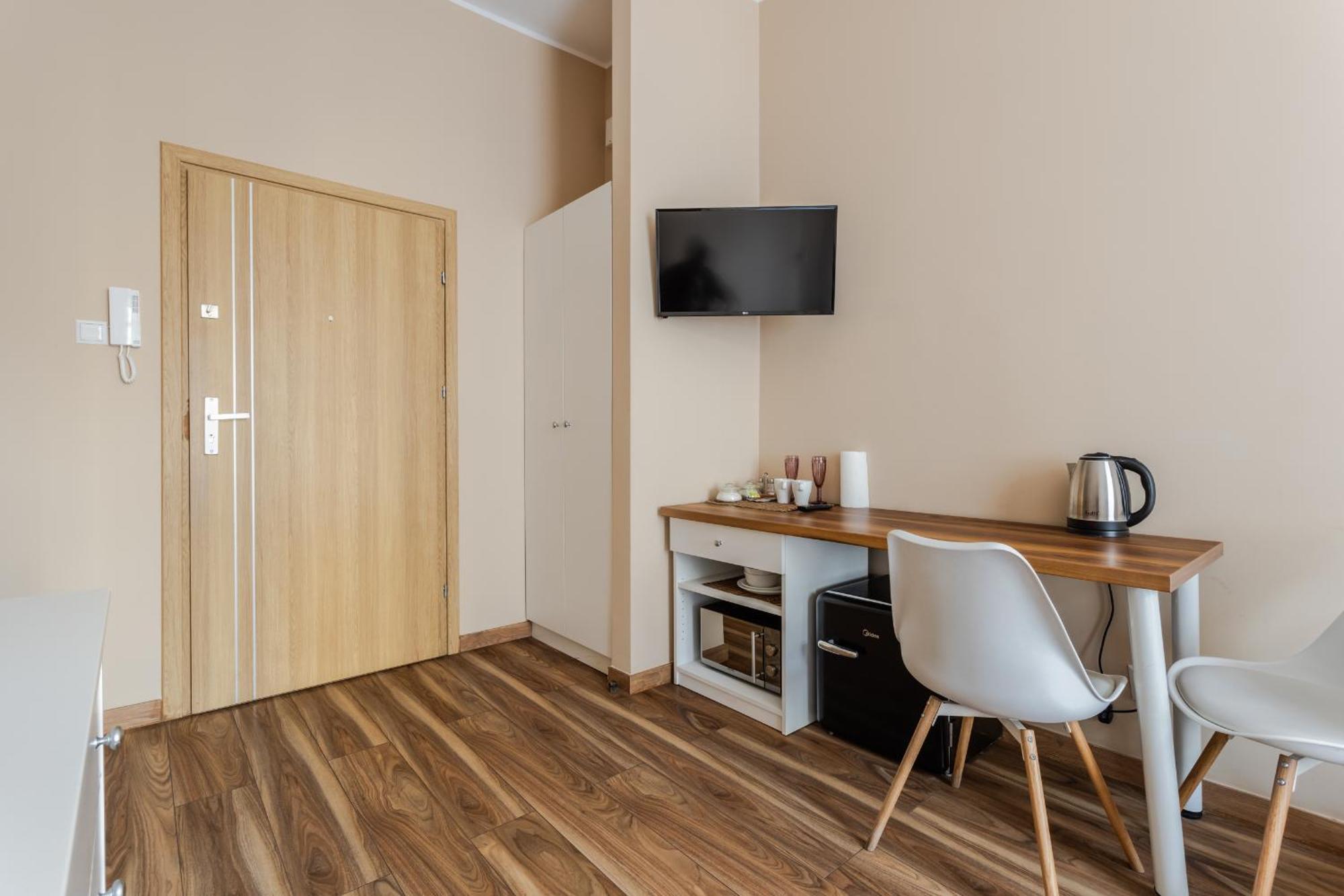 Functional And Comfortable Very Berry Studios In Poznan By Noclegi Renters Bagian luar foto