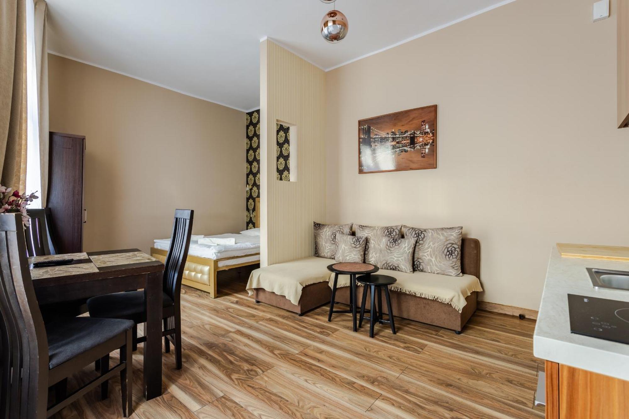 Functional And Comfortable Very Berry Studios In Poznan By Noclegi Renters Bagian luar foto