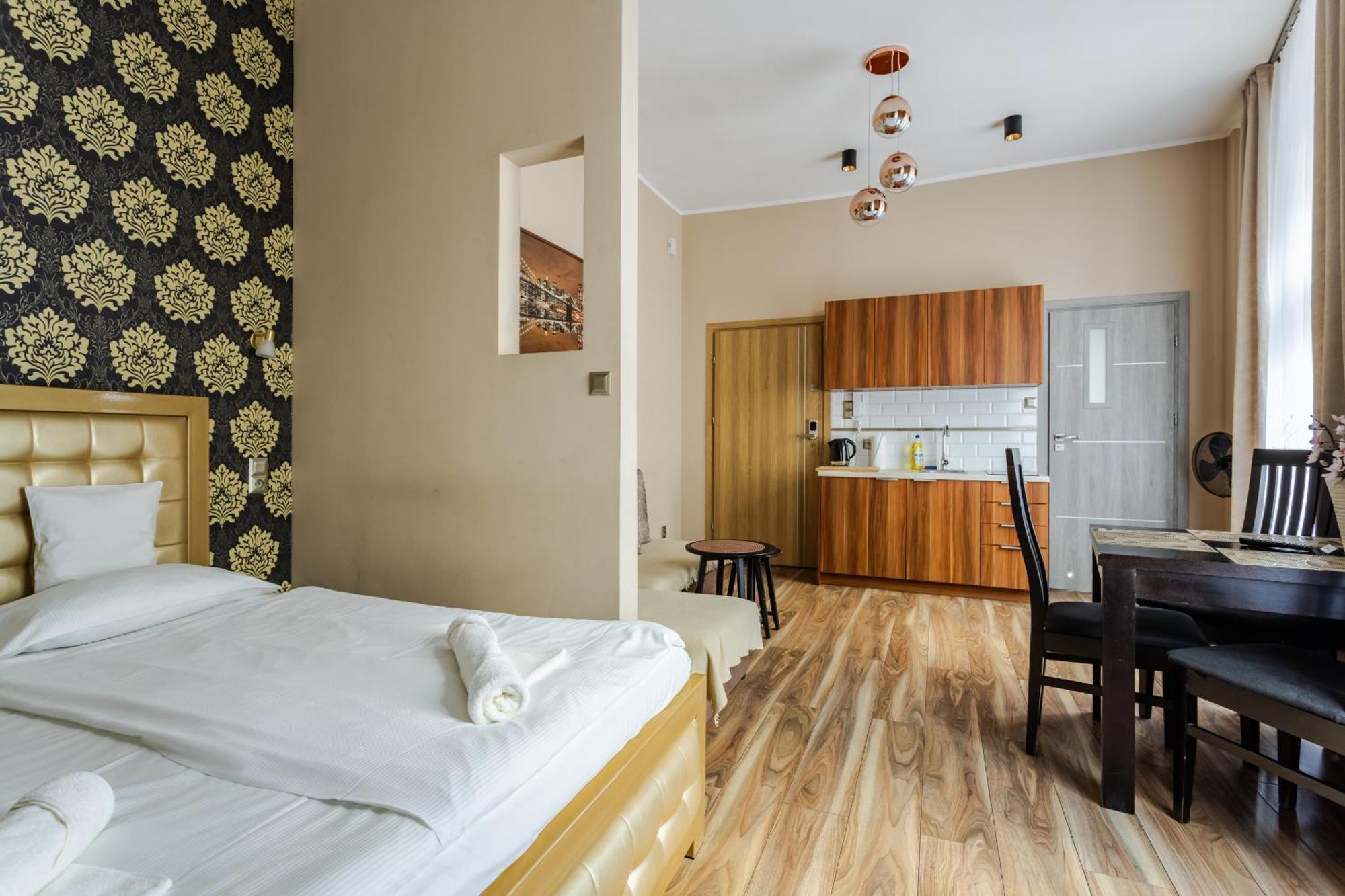 Functional And Comfortable Very Berry Studios In Poznan By Noclegi Renters Bagian luar foto