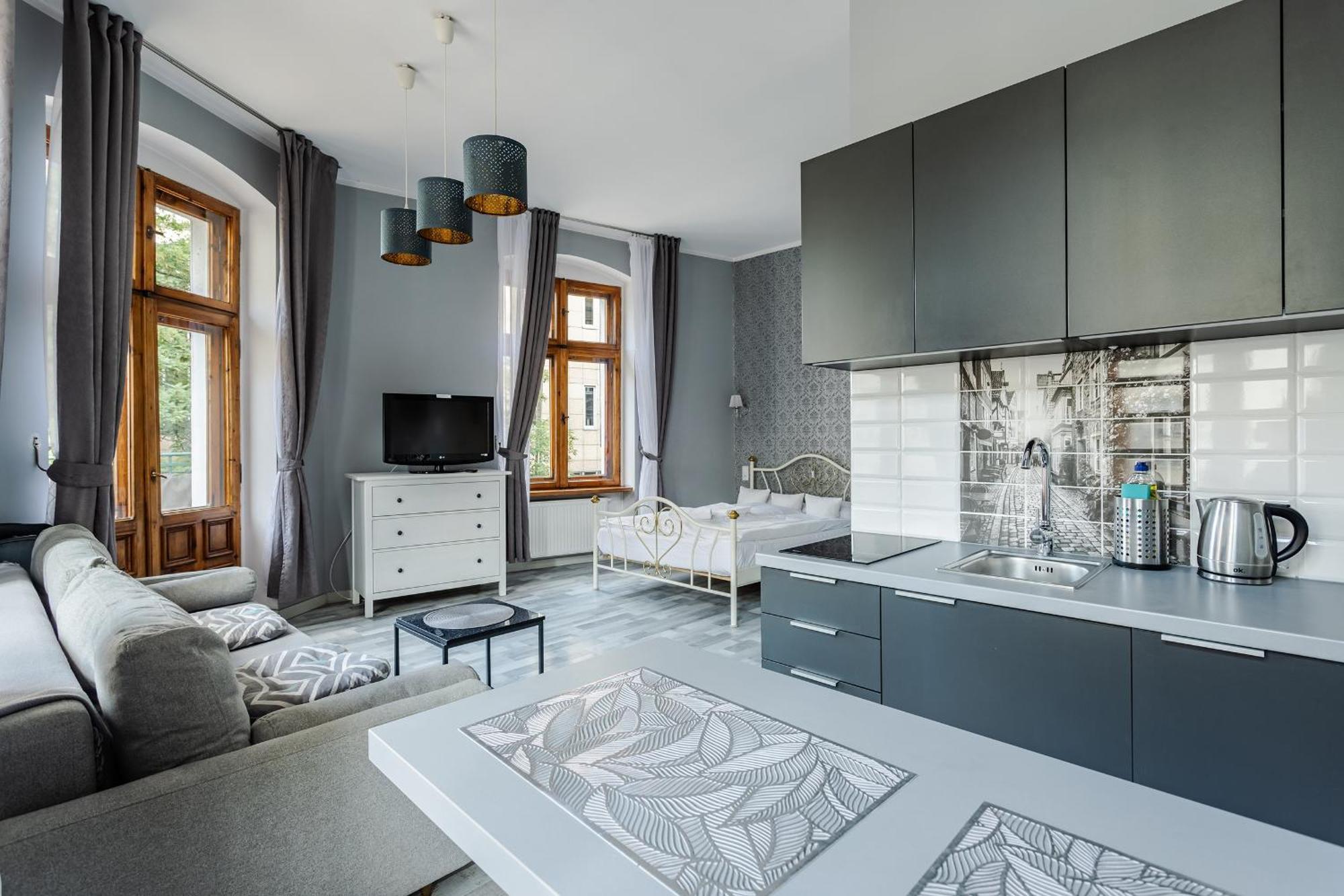 Functional And Comfortable Very Berry Studios In Poznan By Noclegi Renters Bagian luar foto