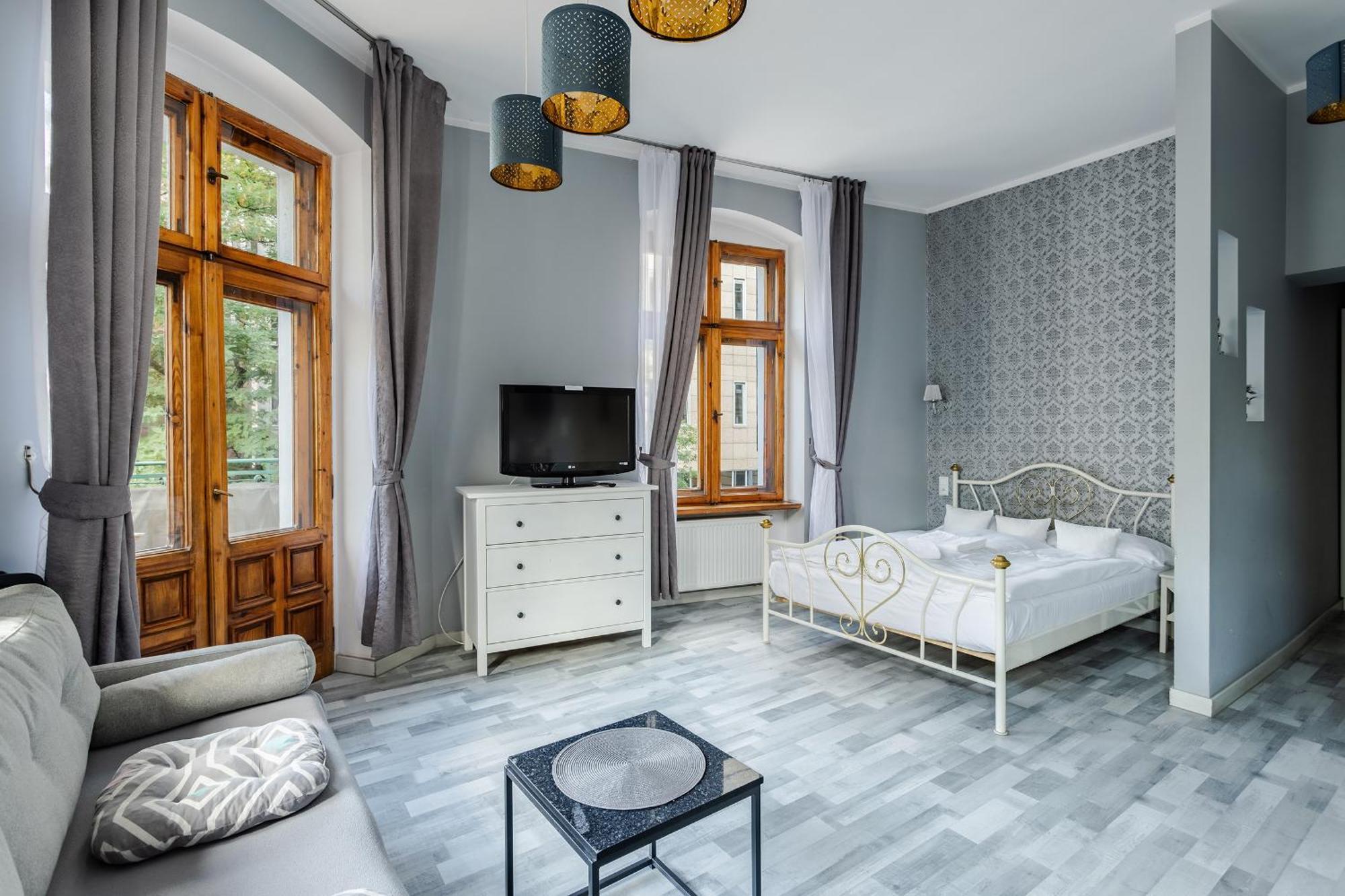 Functional And Comfortable Very Berry Studios In Poznan By Noclegi Renters Bagian luar foto